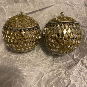 Ekobae Lacquer &Mirror Set of 2 Sphere Ornaments
